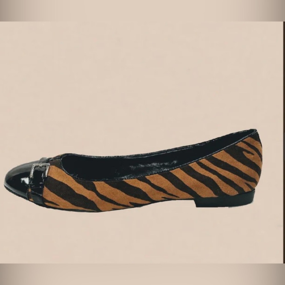 Cato Women’s Tiger Print Slip-On Flats Brown Black Patent Trim Size 8M